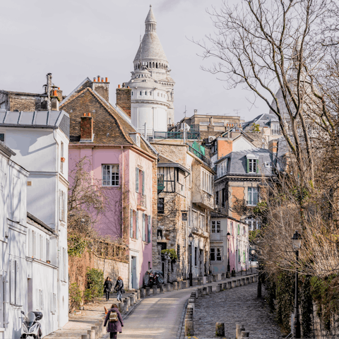 Explore Montmartre from this 9th arrondissement base