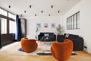 Parisian Can-Can image 1