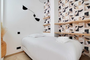 Parisian Can-Can image 11