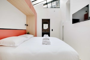 Parisian Can-Can image 7