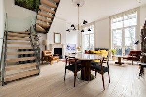 London Chic image 13