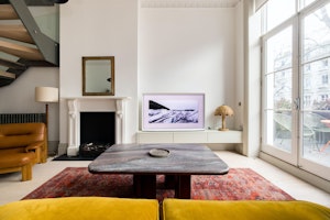 London Chic image 11