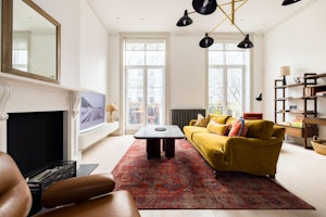 London Chic image 9