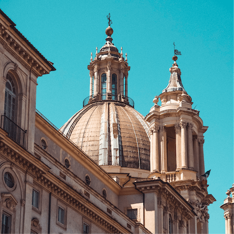 Stay just a few steps away from the historic Piazza Navona in the centre of Rome