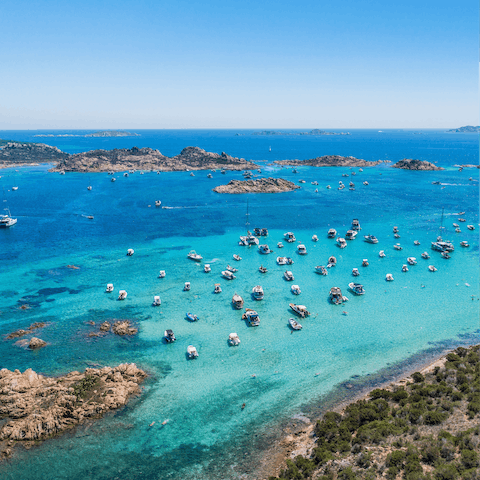 Explore the islands and islets of La Maddalena archipelago