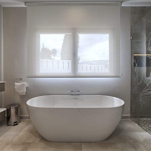 Lock the door and treat yourself to an uninterrupted soak in the freestanding tub