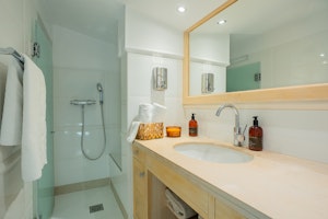 Lush Riviera Abode image 2
