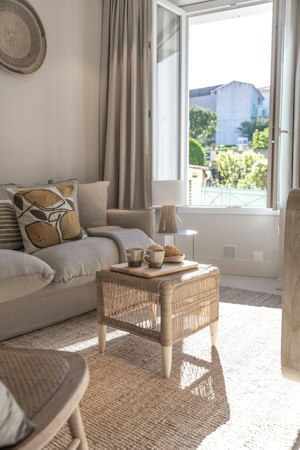 Lively Hideaway image 9