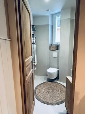 Lively Hideaway image 7