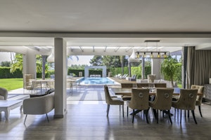 Serene Riviera image 14