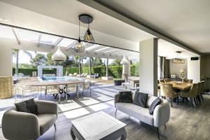 Serene Riviera image 12