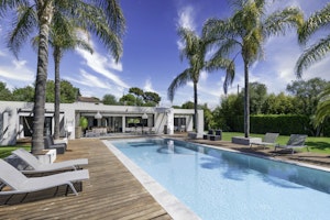 Serene Riviera image 1