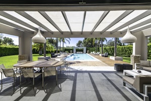 Serene Riviera image 8