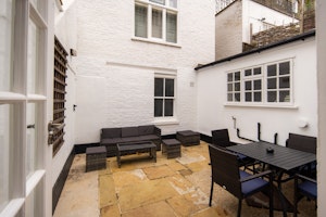 Belgravia Mews House image 5