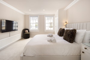 Belgravia Mews House image 2