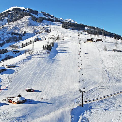 Head the ski station with a free shuttle service provided by your host