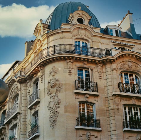 Explore the historic streets of the 16th arrondissement