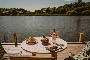 Dock on the Loch image 11