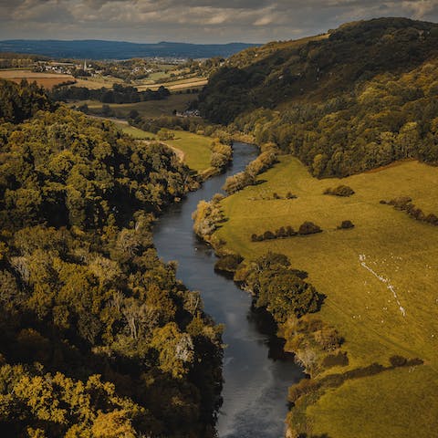 Explore the rolling countryside of the nearby Wye Valley AONB