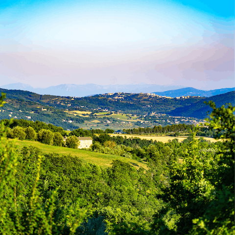 Discover the Umbrian countryside and historic town centre of Perugia