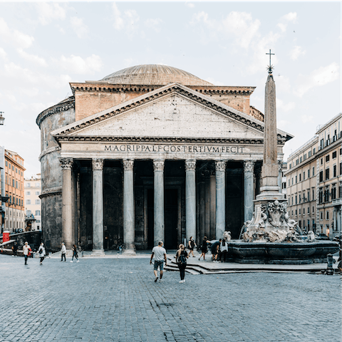 Visit the famous Pantheon before enjoying a spot of lunch