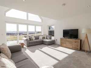 Highland Retreat image 2