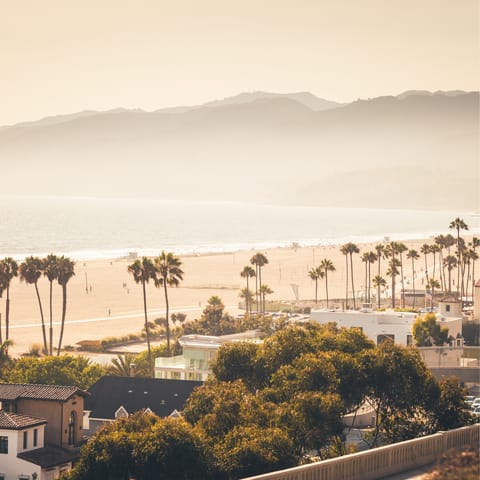 Take a short drive to iconic Santa Monica beach
