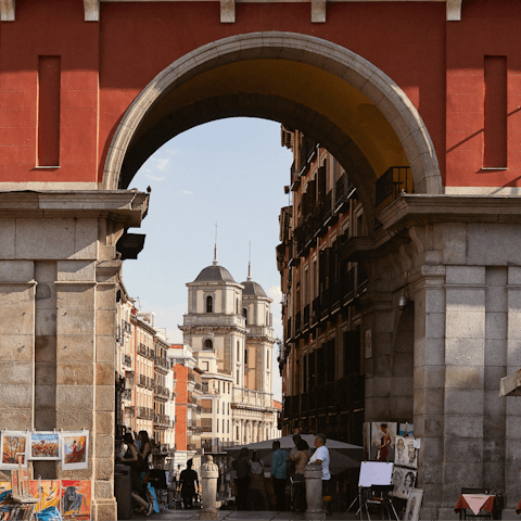 Enjoy staying in the beautiful Las Letras district, famous for its literary tradition 