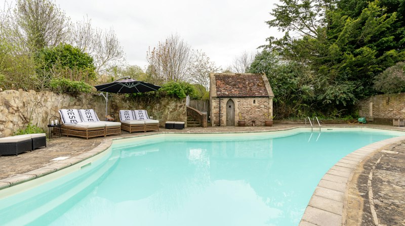 Meadowbrook House main image