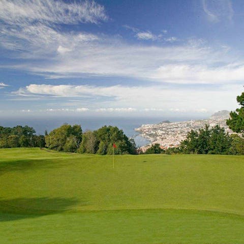 Challenge your loved ones to a round or two of golf on the nearby 18-hole course