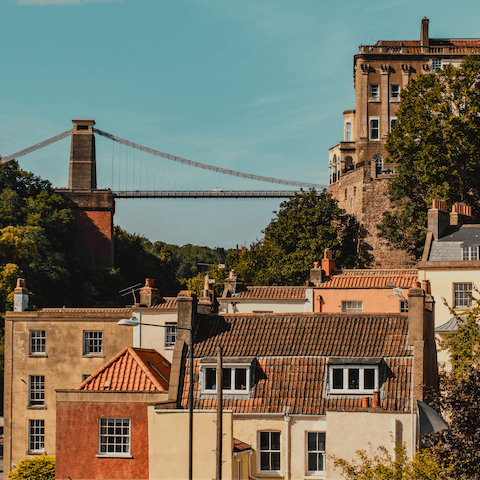 Explore the city from your fabulous spot on the historic Portland Square – a fifteen-minute walk from the city centre
