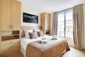 French Whisper image 2