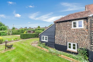 Chipperfield Farmhouse image 1