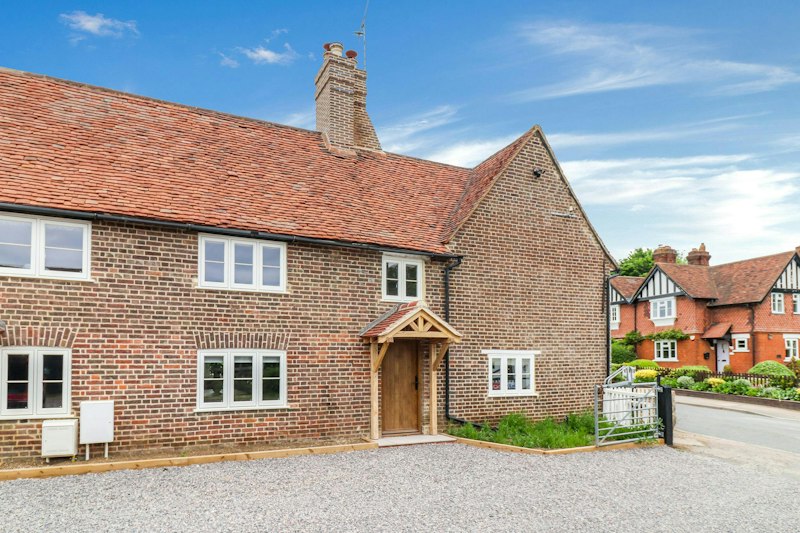 Chipperfield Farmhouse additional image