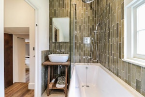 Chipperfield Farmhouse image 2