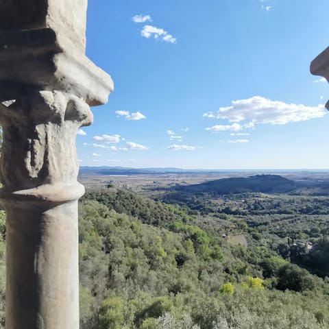 Enjoy stunning views of the Tuscan countryside – perfect with a coffee