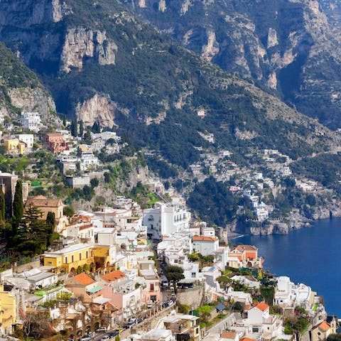 Explore the breathtaking Amalfi Coast from your location in Positano