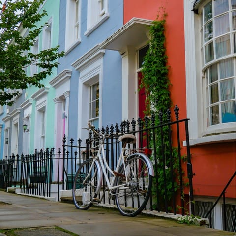 Explore Notting Hill's colourful and vibrant streets