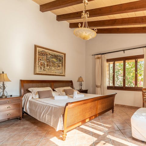 Wake up in the charming, rustic bedrooms feeling rested and ready for another day of fun in the sun