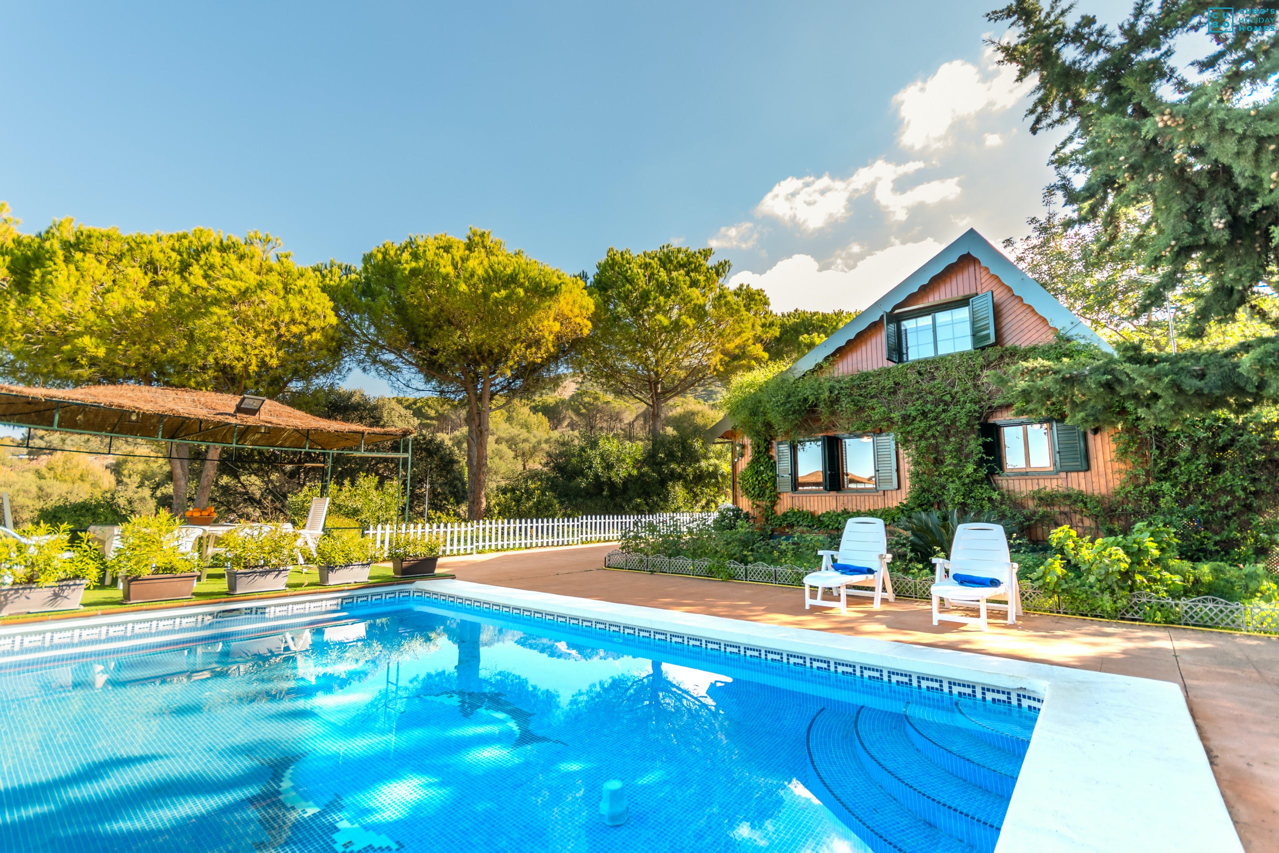 The Village Pine, Valle del Guadalhorce, Spain Plum Guide