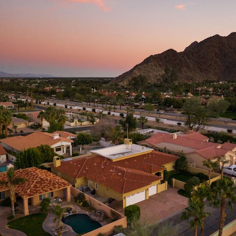 Stay in Coachella Valley, an oasis in the desert of Southern California