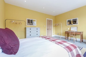 Groovy Vauxhall image 6
