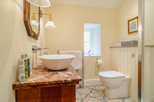 Wineberry Cottage image 11