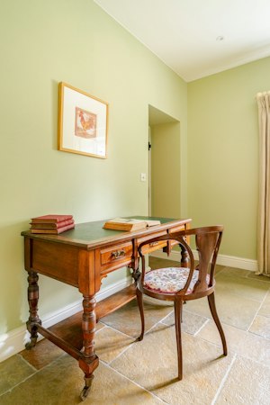 Wineberry Cottage image 7