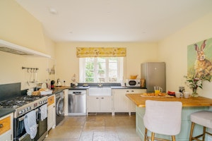 Wineberry Cottage image 6