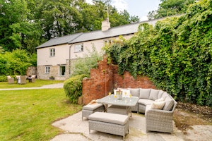 Wineberry Cottage image 3