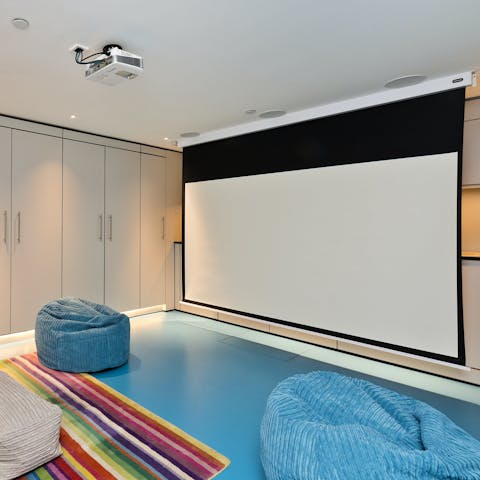 Screen your favourite movie in the home cinema 