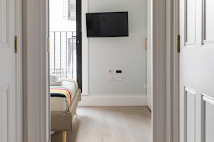 Big Smoke Hideaway image 2