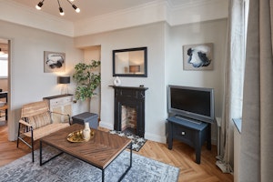 The Historian's Alcove image 9