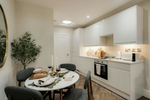 Cosy Clifton image 12